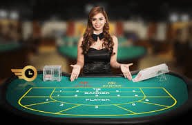 mld97 ငွေသွင်း လုံခြုံသော payment Myanmar ကစားသမား ဖုန်းမှ ငွေပေးချေနေသောပုံ